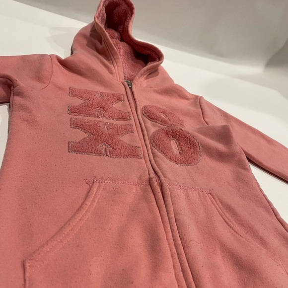Kids Pink Hoodie. XOXO. Girls size M (10/12). Fuzzy hood. Full zipper - Picture 2 of 5